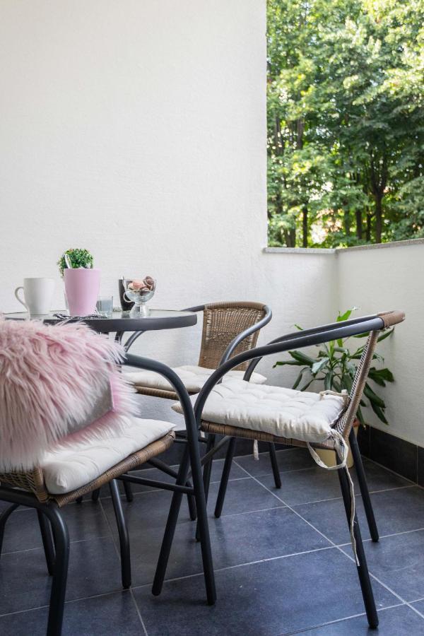 Sunny 2Bdr Apartment With A Balcony Zagreb Exterior photo